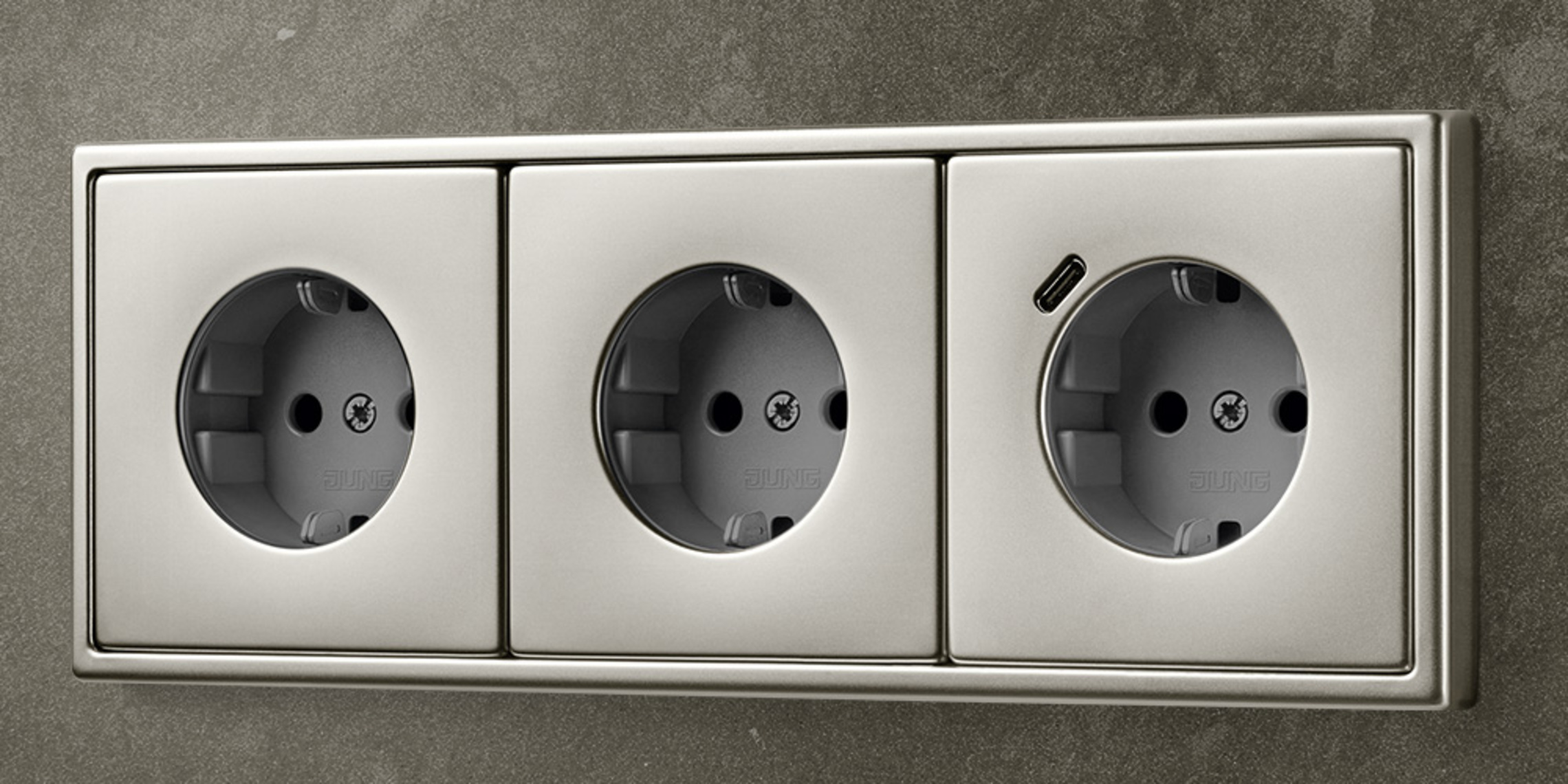 SCHUKO® Steckdosen mit USB bei IGS Elektrotechnik GmbH in Sulzemoos