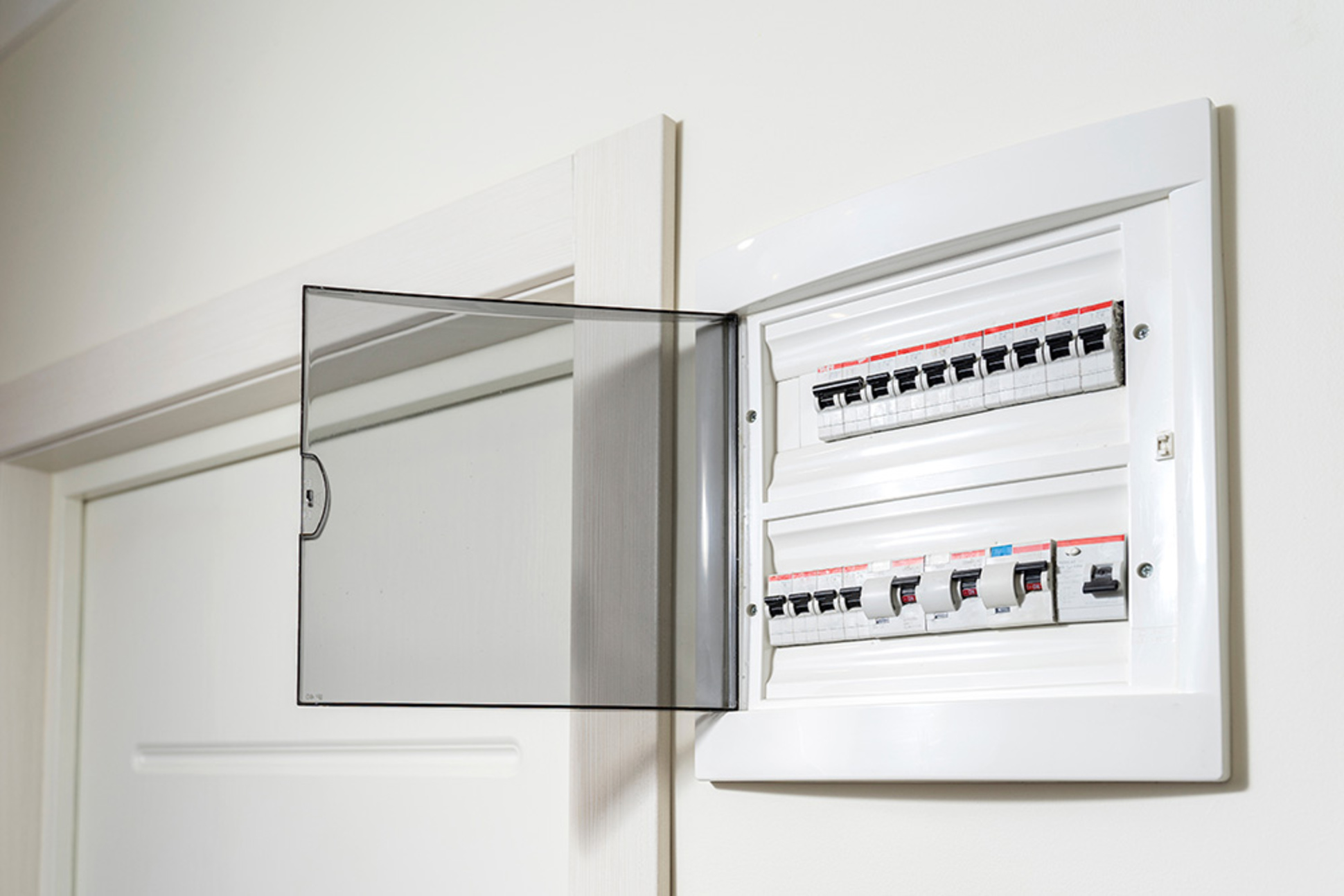 Über&shy;spannungs&shy;schutz bei IGS Elektrotechnik GmbH in Sulzemoos